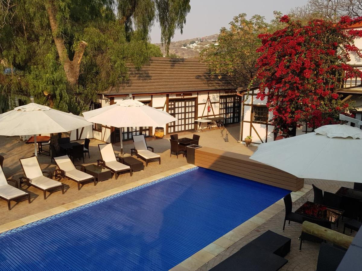 Roof Of Africa Hotel วินด์ฮุก ภายนอก รูปภาพ